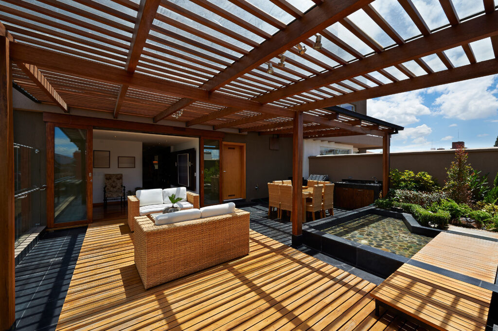 Picture of a outdoor area with pergola
