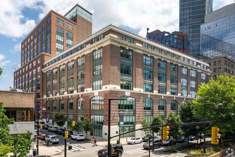 Apple Bank Provides $30M Loan for LIC Office Property – Commercial Observer