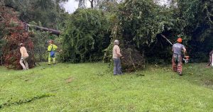 Lending a hand: Dalton volunteers help clean up after Hurricane Idalia | Local News